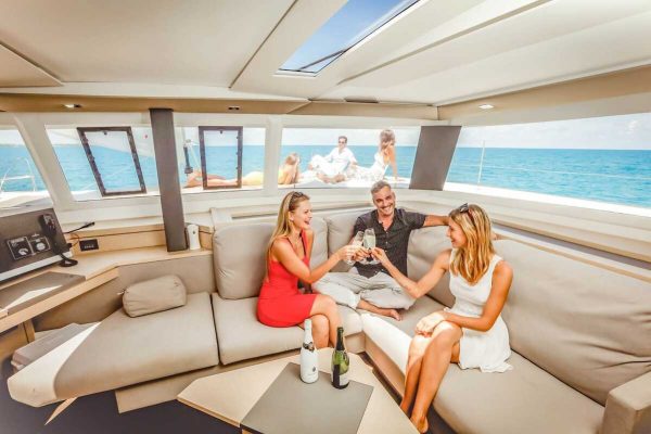 Private Tours VIP Catamaran 47 ft / 25 pax - Image 3