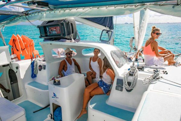Catamaran for Small Groups Cancun 32 ft / 13 pax - Image 2